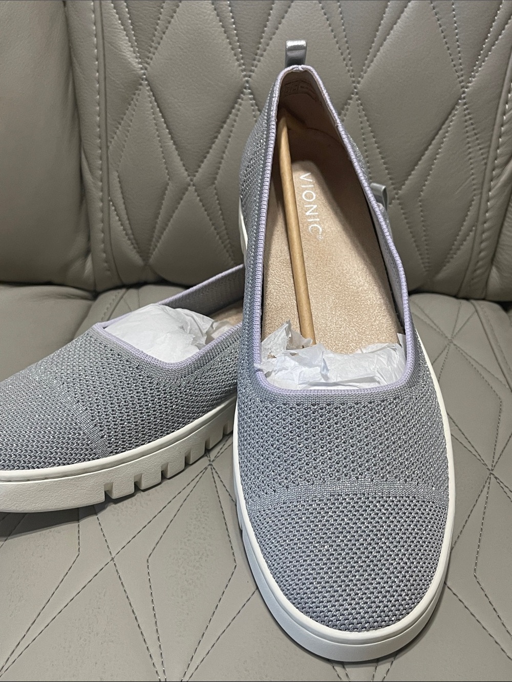Vionic Women’s Slip-On Knit Flat — Light Gray with lilac - Picture 8 of 11